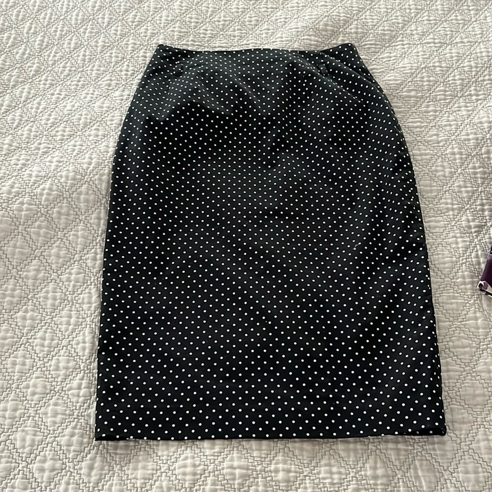 Amanda & Chelsea women’s Black Polka Dot Pencil Skirt Size 2 Belt Loops Classic